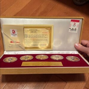 2008 Beijing Olympic Mascots Floriated Commemorative Gold-Plated Medallion Set